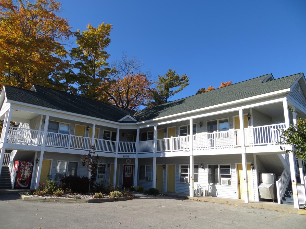 Empire Lakeshore Inn Exterior photo